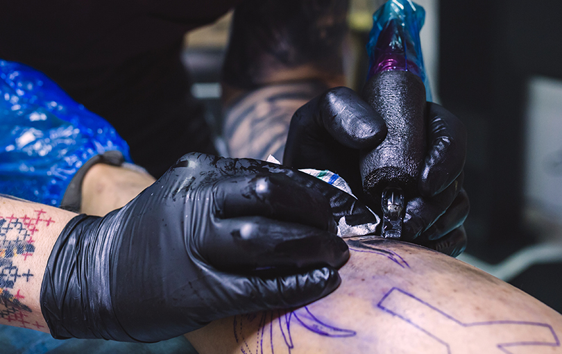por que estudios de tatuagem devem investir em esterilizacao